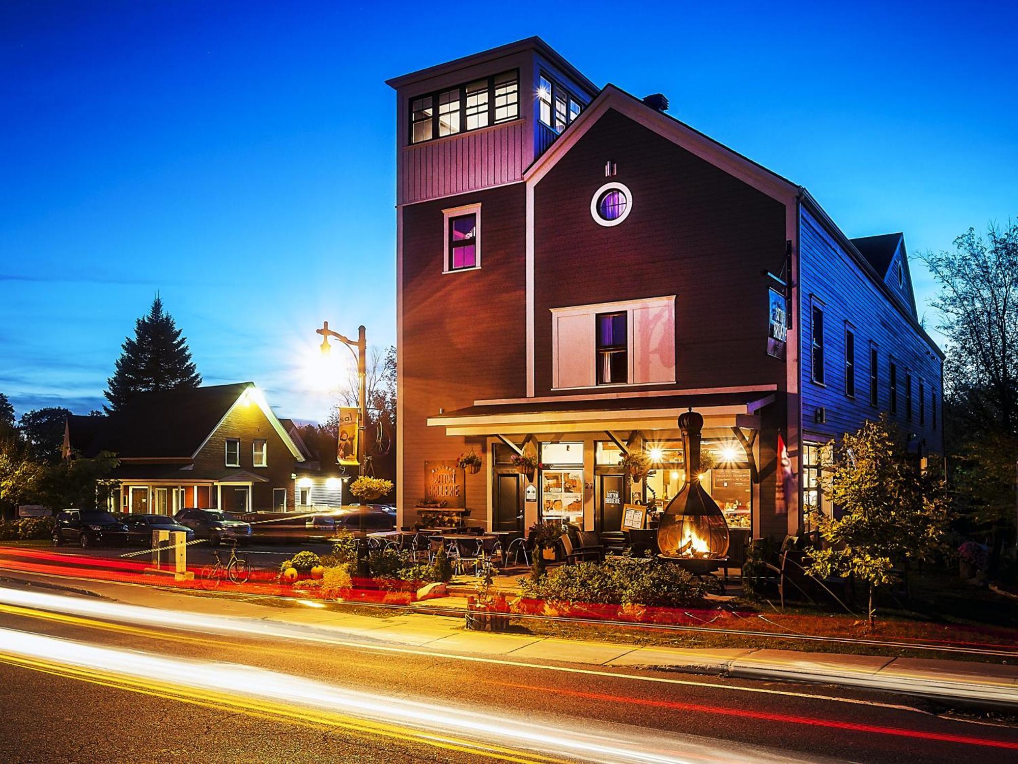 Auberge Sutton Brouerie エクステリア 写真